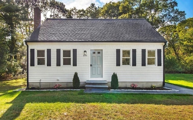 view of front of house featuring a front yard