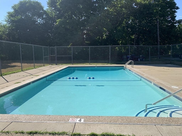96 Main St Unit C8, Foxboro, MA 02035 - view of community pool