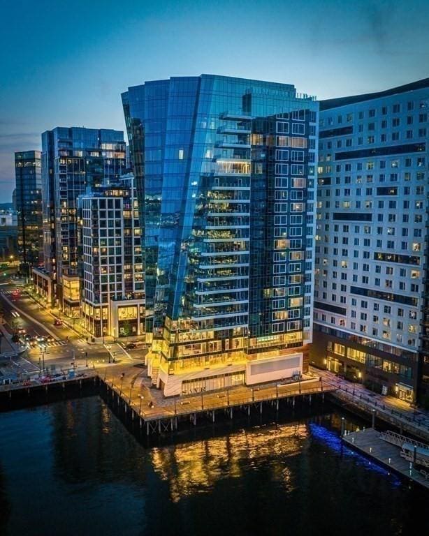 150 Seaport Blvd Unit 11C, Boston, MA 02210 - view of city with a large body of water