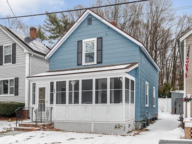 view of front of property