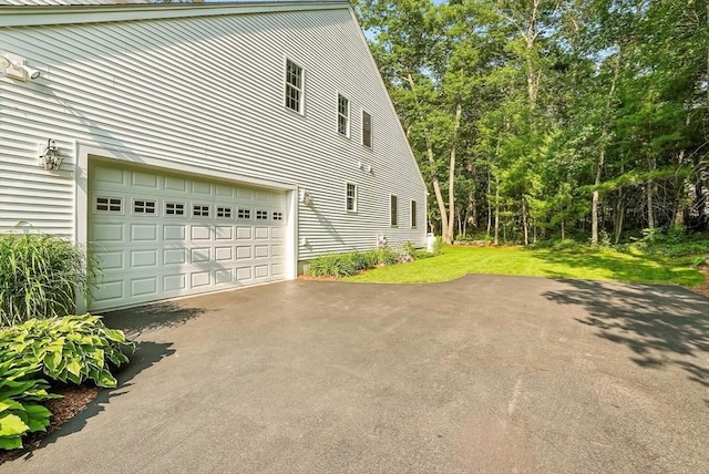 83 Partridge Hill Rd, Sutton, MA 01590 - view of home's exterior with driveway