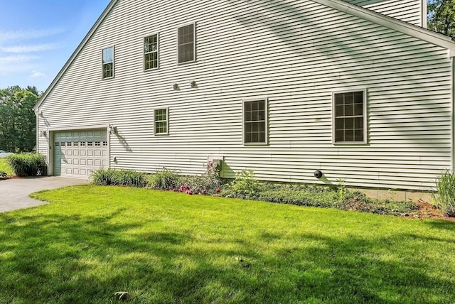 83 Partridge Hill Rd, Sutton, MA 01590 - view of side of home featuring a yard, driveway, and an attached garage