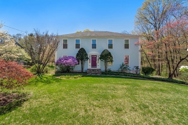 16 Parmenter Rd, Framingham, MA 01701 - colonial house with a front lawn