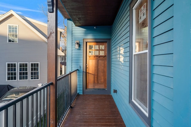 property entrance with a balcony