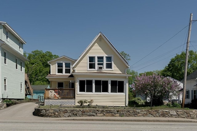 14 Sutton Ave, Oxford, MA 01540 - view of front of home