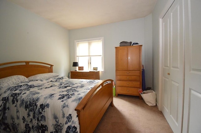 272 N Farm Dr Unit 272, Bristol, RI 02809 - bedroom featuring light carpet and a closet