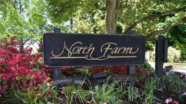 272 N Farm Dr Unit 272, Bristol, RI 02809 - view of community sign