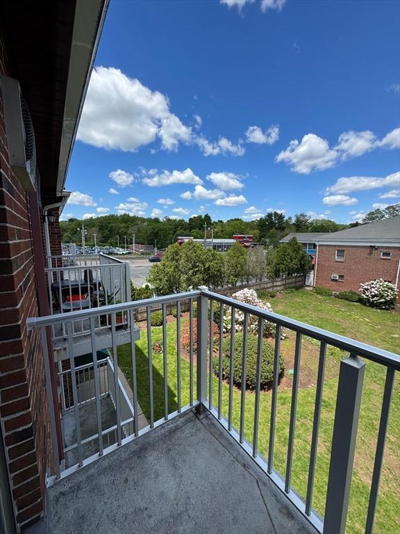 1186 Worcester Rd Unit 231, Framingham, MA 01702 - view of balcony