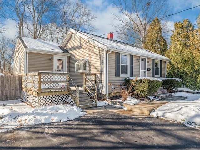 view of front of property