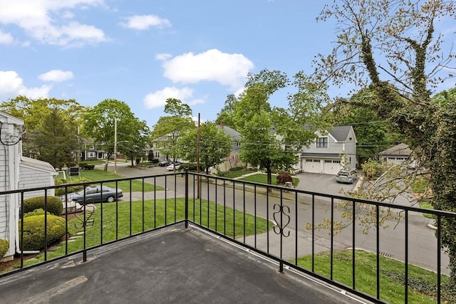 17-19 Maple St, Newton, MA 02466 - balcony featuring a residential view