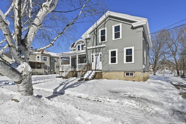 view of front property