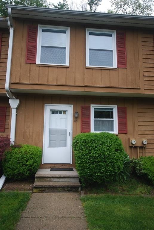 343 Chicopee St Unit 41, Chicopee, MA 01013 - multi unit property with board and batten siding