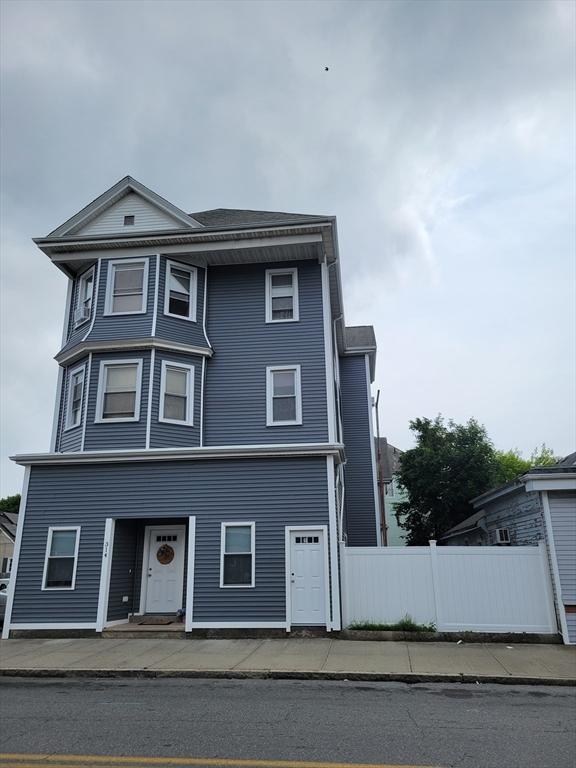 314-316 Dartmouth St, New Bedford, MA 02740 - view of front of house