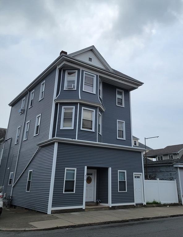314-316 Dartmouth St, New Bedford, MA 02740 - view of front of house