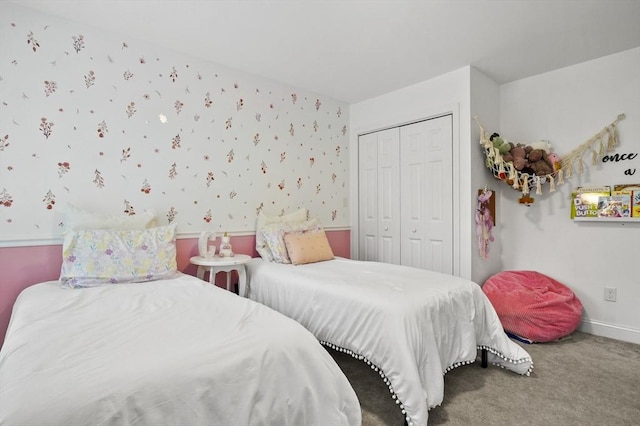 116 Pilgrim Rd Unit 116, Haverhill, MA 01832 - carpeted bedroom featuring a closet and wallpapered walls