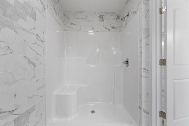 62 Bolton Rd Oakmont, Unit Oakmont, Westminster, MA 01473 - full bathroom featuring a shower stall