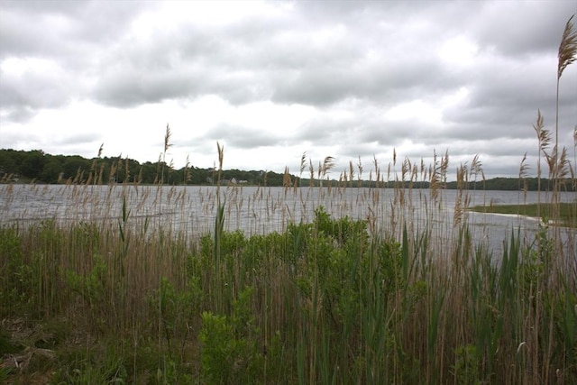 6 Jeffrey Ln, Freetown, MA 02702 - water view