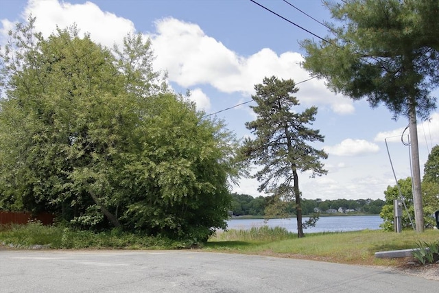6 Jeffrey Ln, Freetown, MA 02702 - water view
