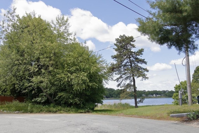 6 Jeffrey Ln, Freetown, MA 02702 - water view