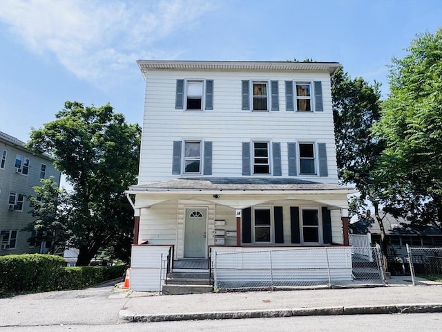 14 Gage St, Worcester, MA 01605 - view of front of home with covered porch