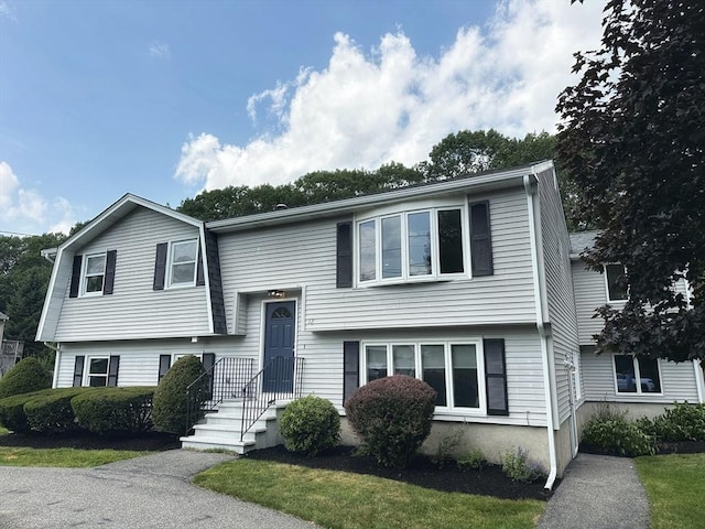 12 Sandra Ave, Burlington, MA 01803 - view of bi-level home