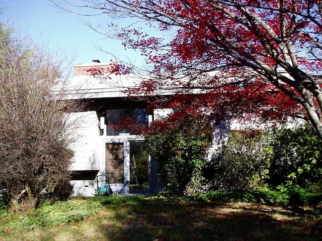 view of side of home