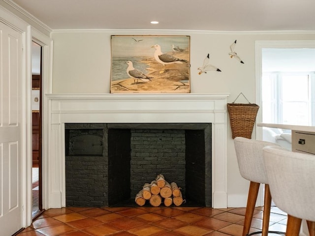 11 Water St, Duxbury, MA 02332 - detailed view of a fireplace with flush hearth and crown molding