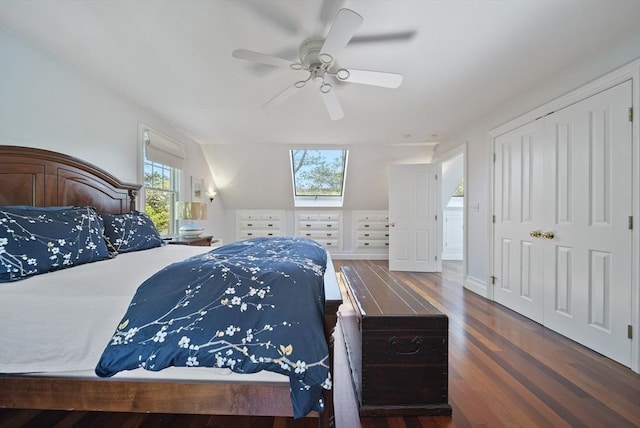 bedroom featuring wood finished floors and a ceiling fan