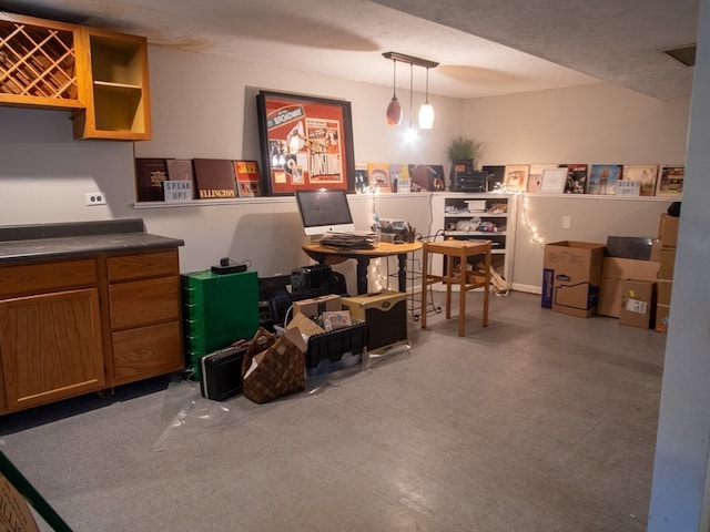 office with a textured ceiling