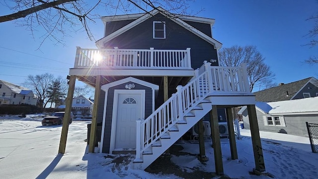 view of front property