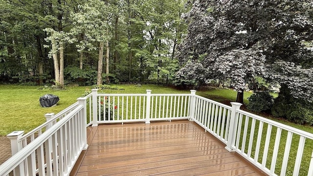61 Bernice Ave, Leominster, MA 01453 - deck with a yard