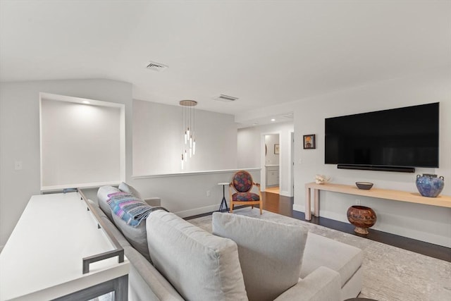 16 Primrose Ln Unit 16, Ipswich, MA 01938 - living area with vaulted ceiling and recessed lighting