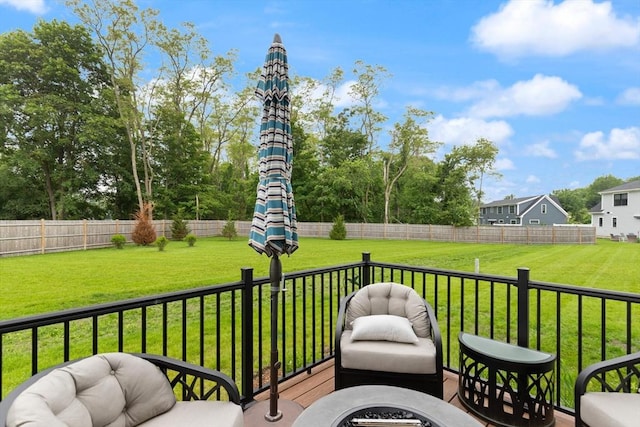 16 Primrose Ln Unit 16, Ipswich, MA 01938 - deck featuring a fenced backyard