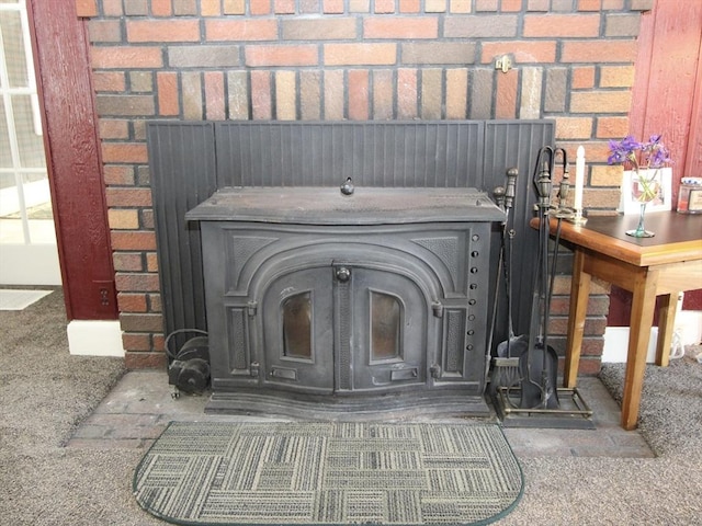 25 Rollinson Rd, Worcester, MA 01606 - detailed view of carpet floors and a fireplace