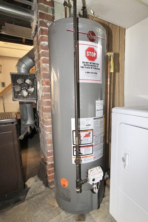 25 Rollinson Rd, Worcester, MA 01606 - utilities with water heater and washer / dryer