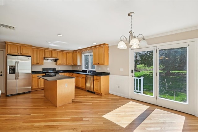 89 Brush Hill Rd, Sherborn, MA 01770 - kitchen with visible vents, dark countertops, under cabinet range hood, a notable chandelier, and stainless steel appliances