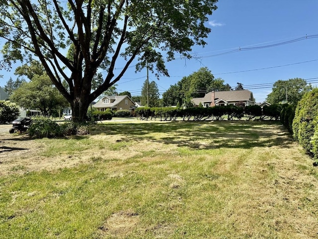 52 Silver St, Greenfield, MA 01301