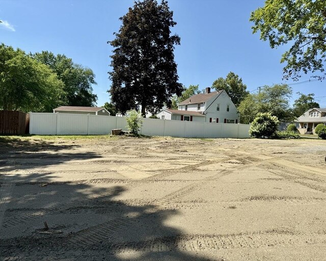 52 Silver St, Greenfield, MA 01301
