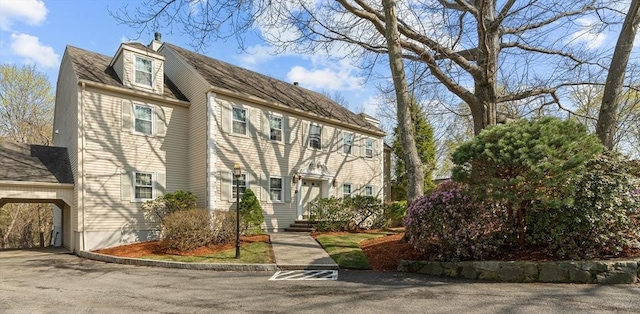 view of front of property