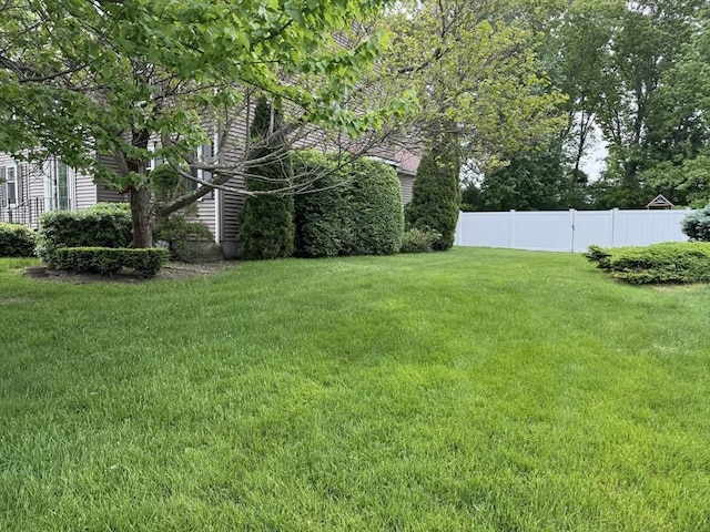 48 Twin Brook Ln, Taunton, MA 02780 - view of yard
