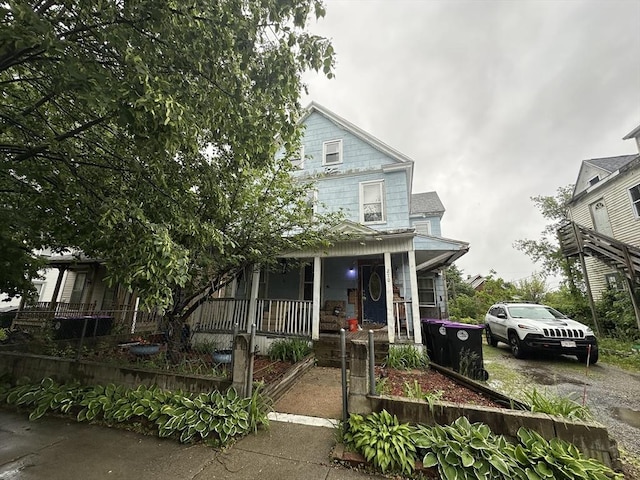 270 Walnut St, Holyoke, MA 01040 - view of front of house featuring covered porch