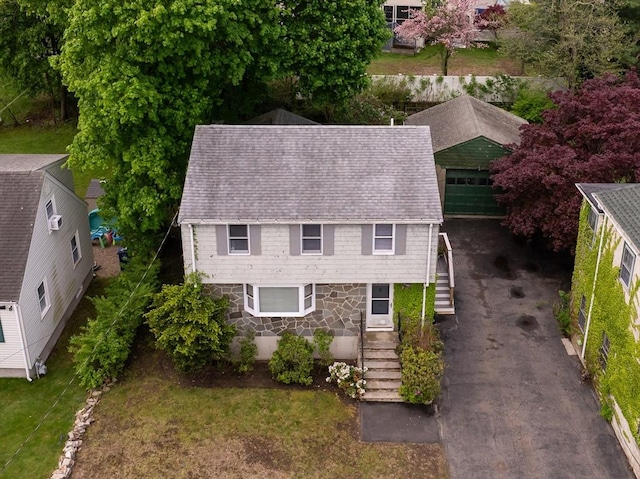 aerial view of property and surrounding area
