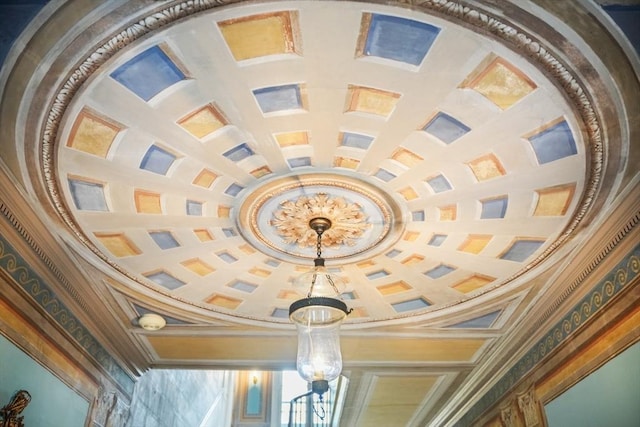 detailed view of crown molding