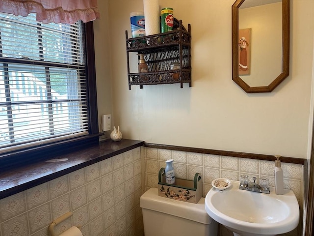 20 Colby Rd, Bridgewater, MA 02324 - half bath with wainscoting and tile walls