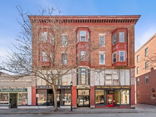220-224 Washington St Unit 6, Brookline, MA 02445 - view of building exterior