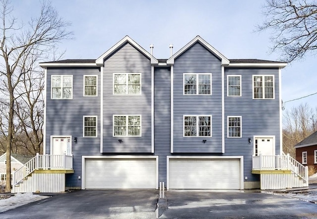 view of front facade with a garage