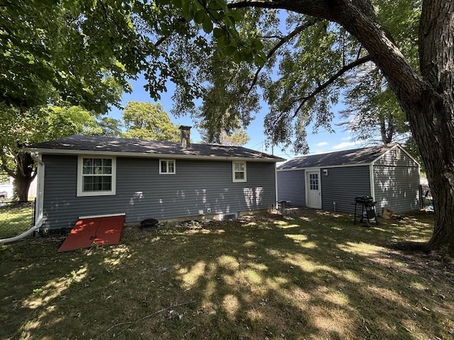 1 Sunderland Ter, Worcester, MA 01604 - back of house with an outdoor structure