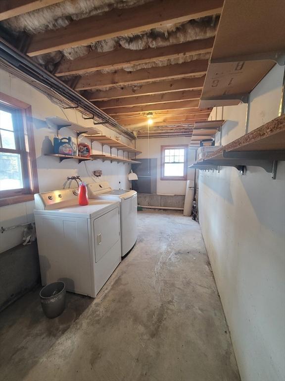 basement featuring independent washer and dryer