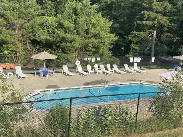 147 Turner Rd Unit 102, Holliston, MA 01746 - community pool with a patio