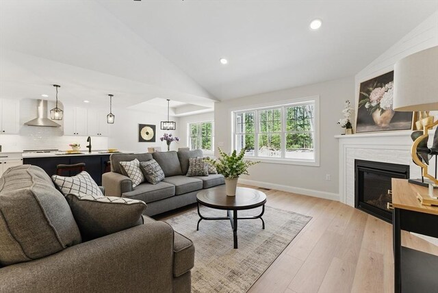18 Nicols Way Unit 18, Easthampton, MA 01027